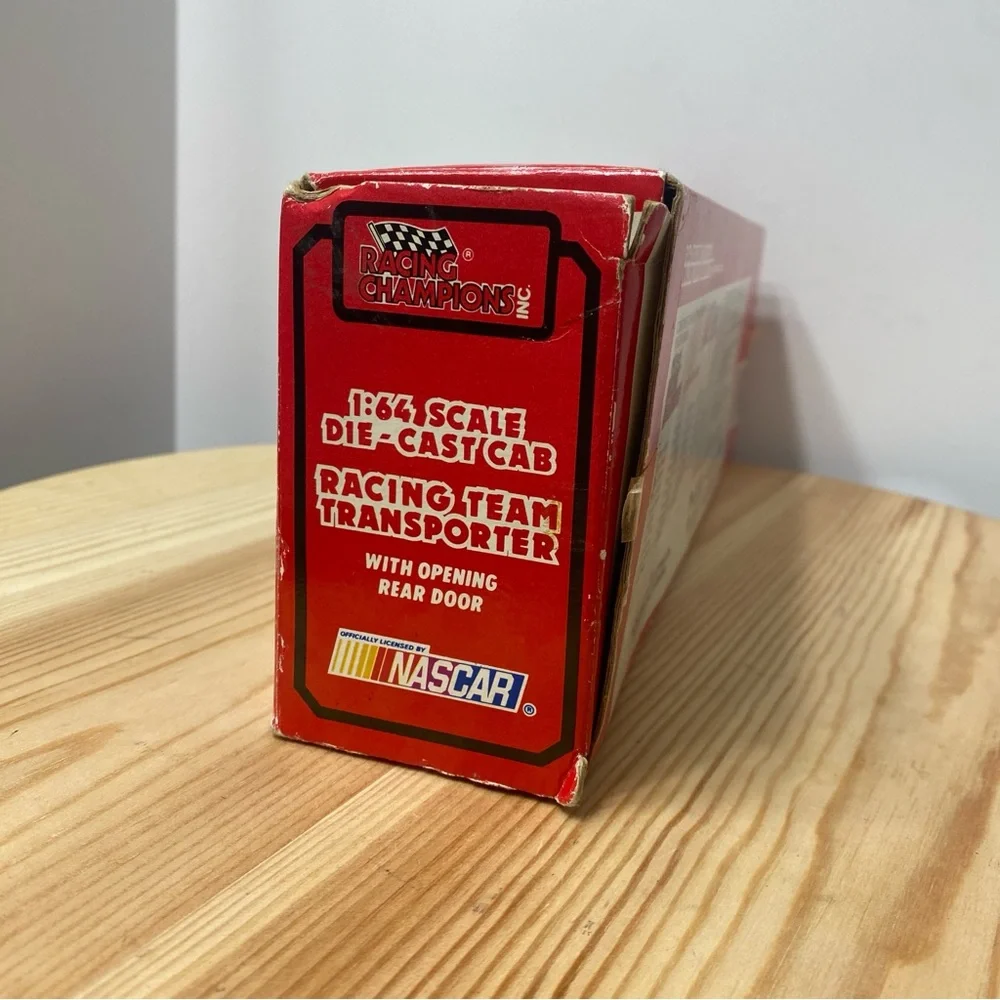 Racing Champions Maxwell House Raceway 1993 NASCAR Racing Team Transporter 1:64